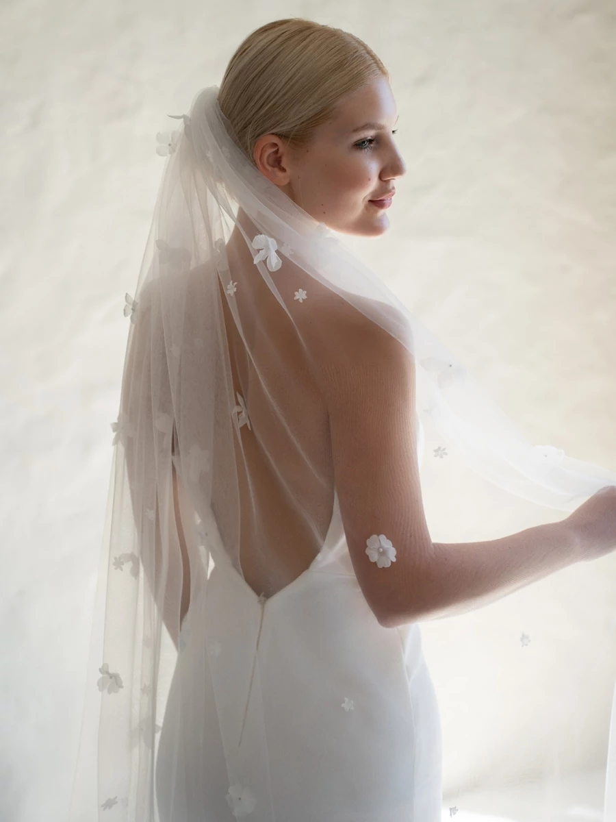 FLORA - 3D virágos tüllfátyol