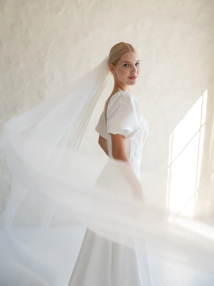 SOPHIE - Puha tüll fátyol